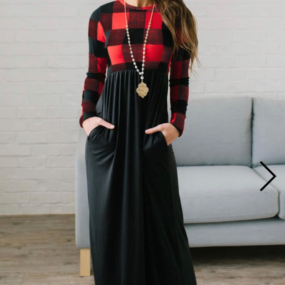 Women’s flannel look maxi dress, size small